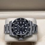 Rolex submariner date black dial in box