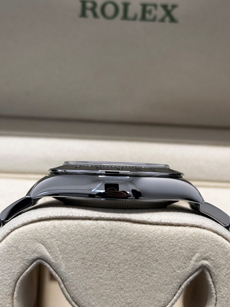 Side view of Rolex Daytona