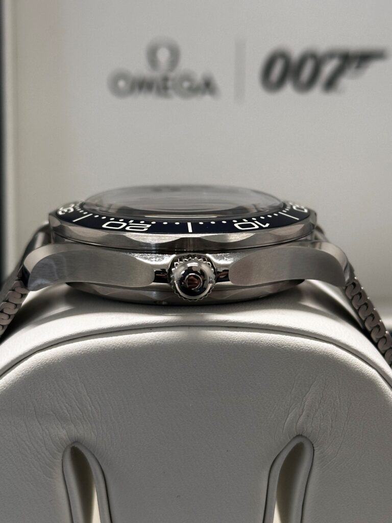 Omega Seamaster crown