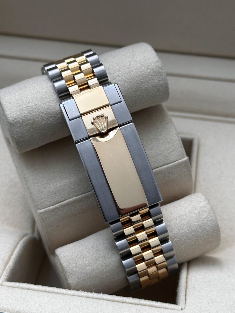 Rolex Oyster bracelet two tone clasp detail Easylink