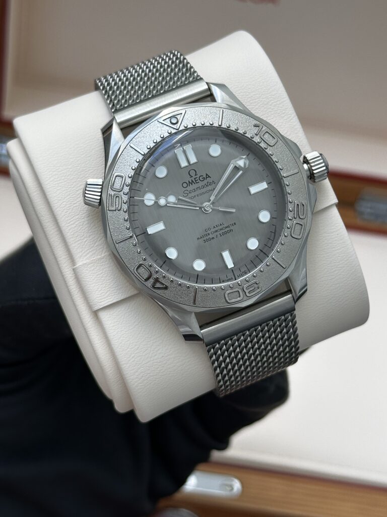 Omega Seamaster Diver 300M grey wave dial close up