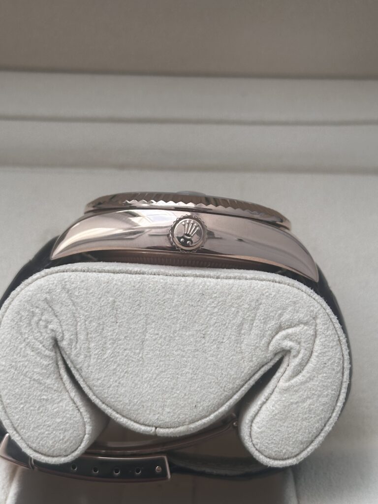 Side profile of Rolex Skydweller crown