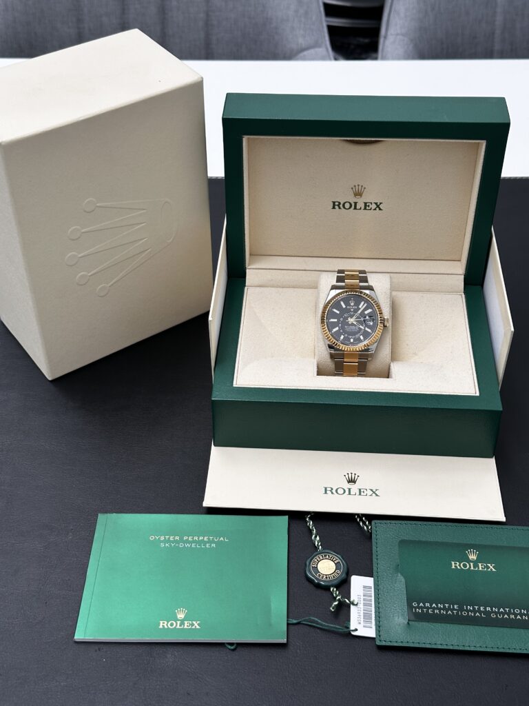 Bi Metal Skydweller box and papers