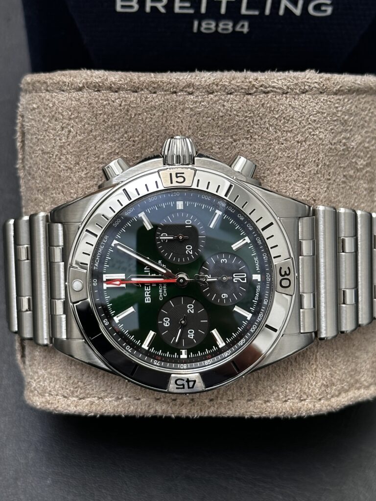 Breitling Chronomat B01 42 green dial 2024