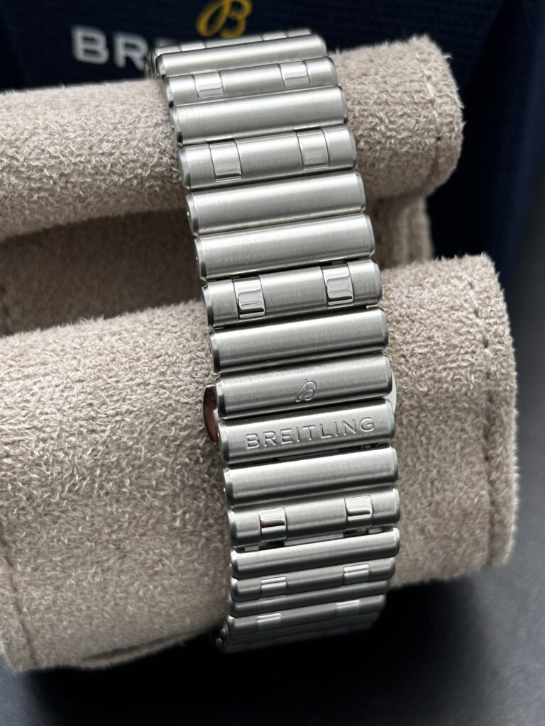 Breitling Chronomat green dial Rouleaux bracelet detail