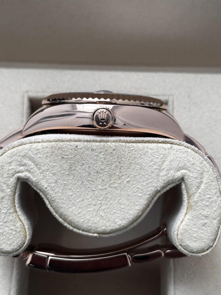 Rolex Sky-Dweller 326935 Everose gold crown detail
